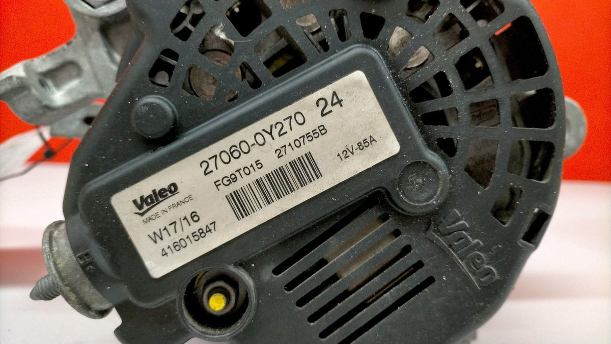 Alternador Toyota Yaris P13 Toyota Yaris 2019 270600Y270 270600Y270
