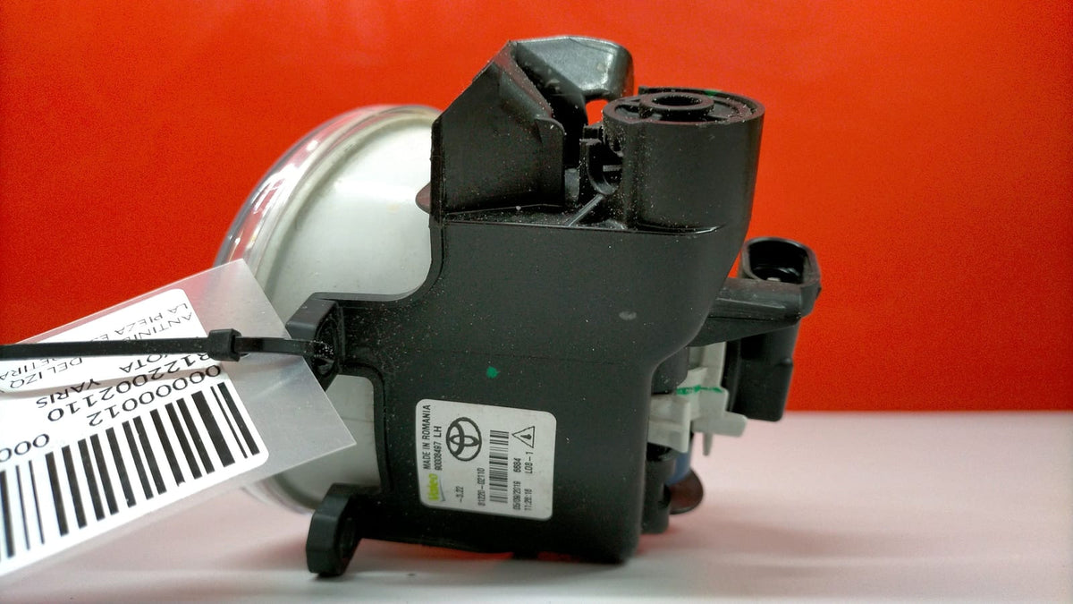 Antiniebla del IZQ Yaris P13 Toyota Yaris 2019 8122002110 8122002110