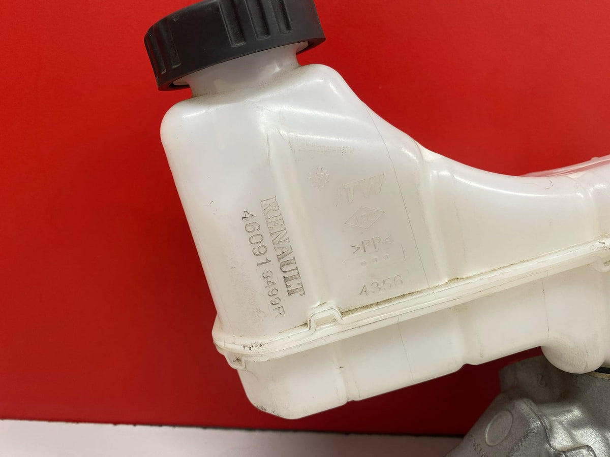 Bomba de Freno con el Deposito del Liquido Ref: Renault Mégane Rs 2019 460919499R 460919499R