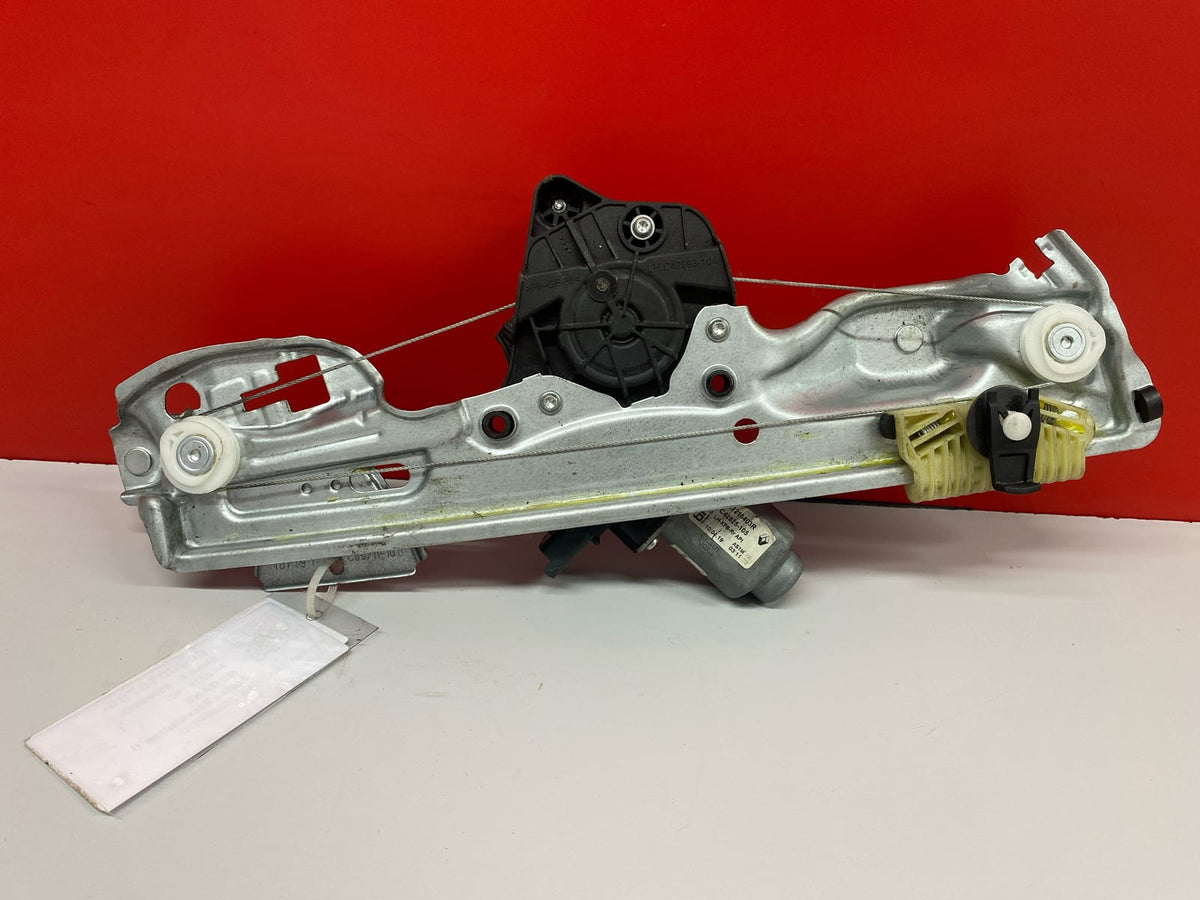 Elevalunas Trs. IZQ Ref: Renault Mégane Rs 2019 827218403R 827218403R