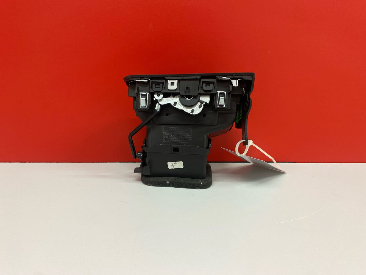 Aireador DCH lado Acompañante Ref: Renault Mégane Rs 2019 687600666R