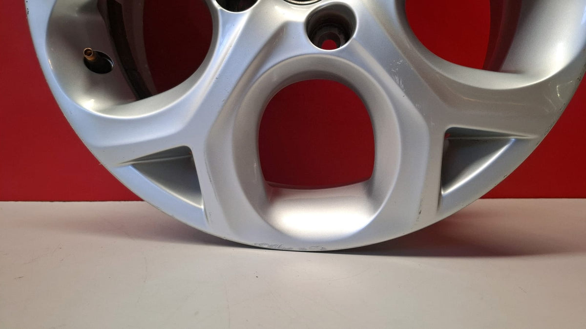 Llanta Citroen C3 2017 9687753077 Ref 11101