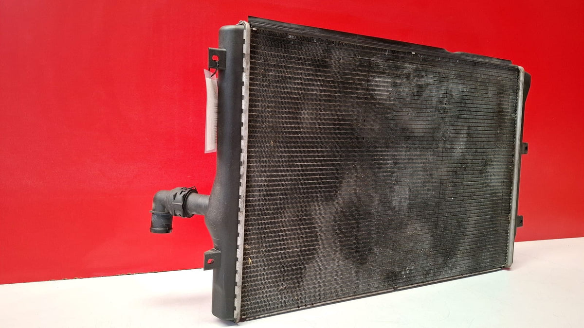 Radiador Audi A3 2010 1K0121251DD