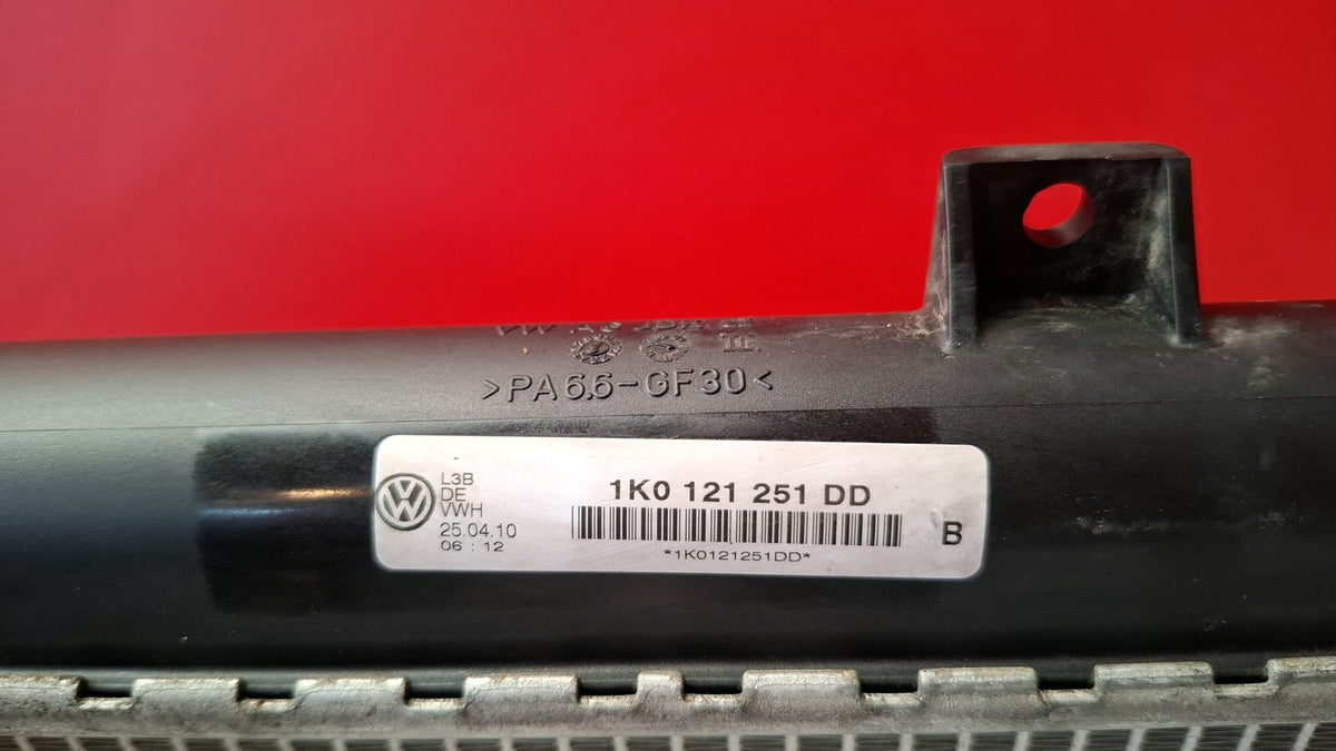 Radiador Audi A3 2010 1K0121251DD