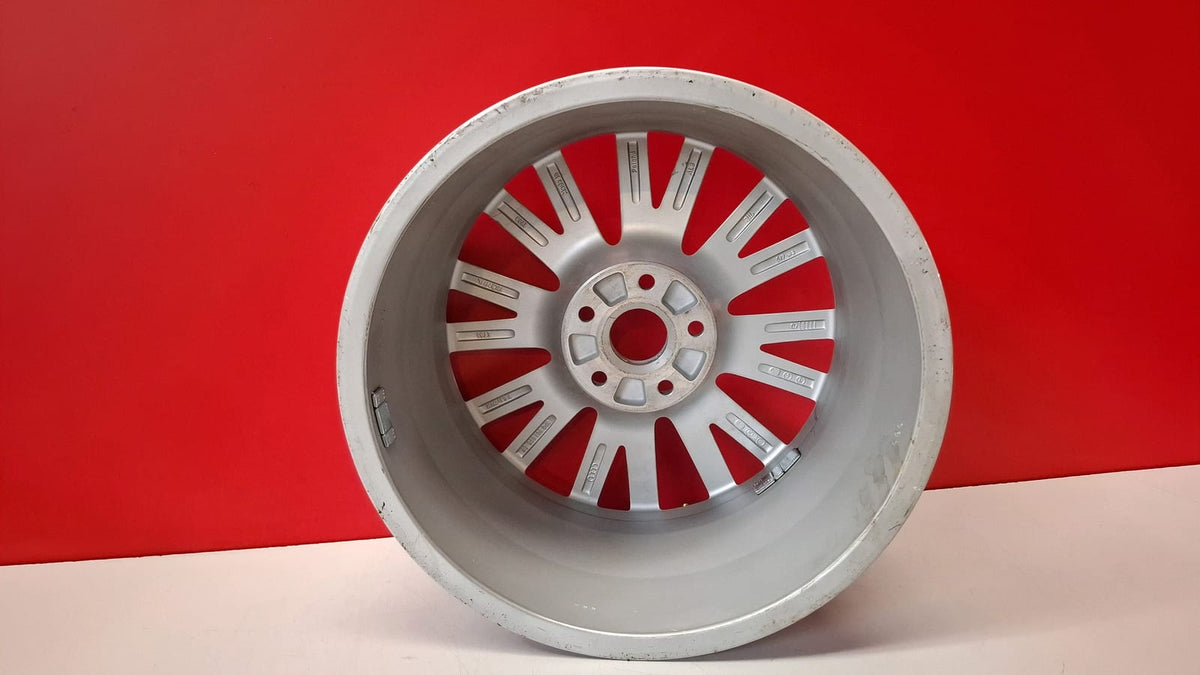 Llanta Audi A3 2007 8P0601025BF Ref 11156