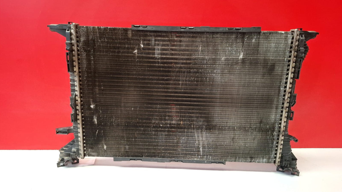 Radiador Audi Q5 2010 8K0121251R 8K0121251R