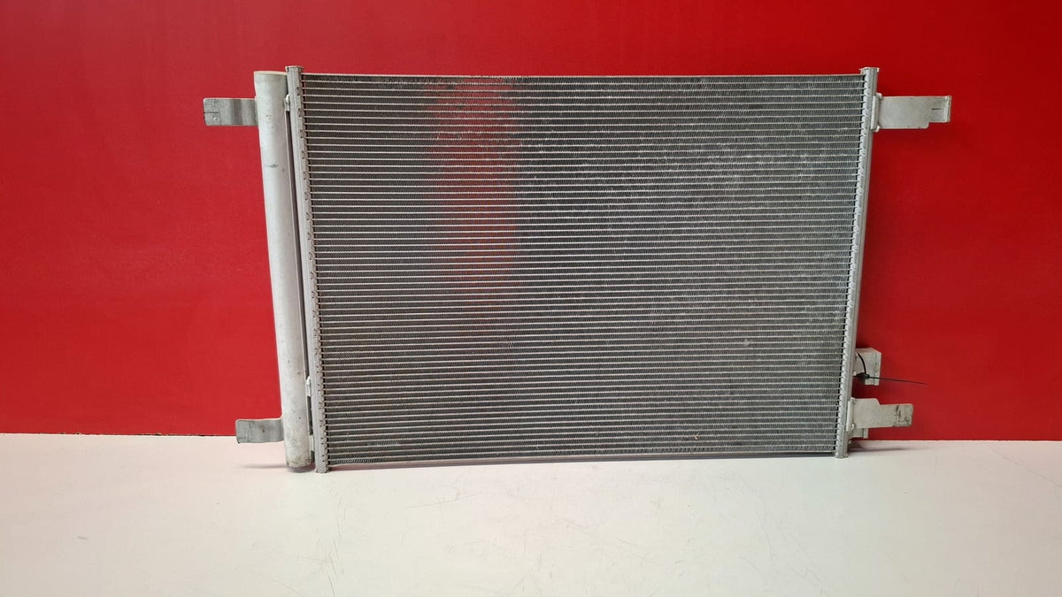 Condensador Seat Ibiza 2025 5WA816411A 5WA816411A