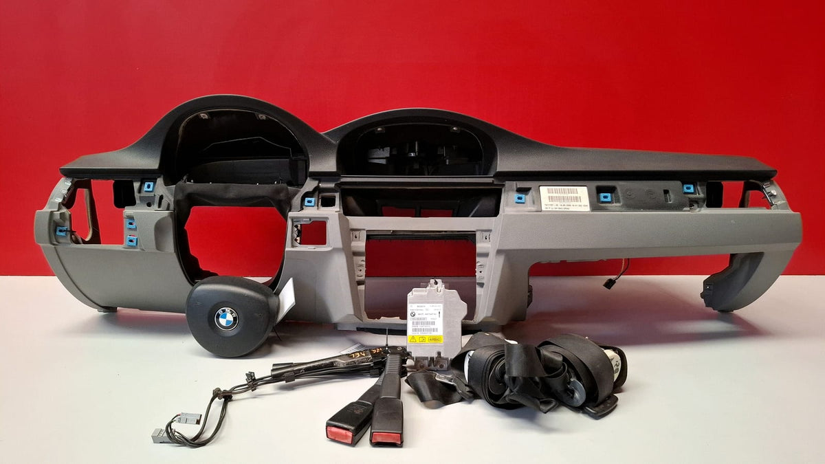 Kit Airbag Bmw Serie 3 Año 2005 Incluye: Airbag Conductor, Airbag Acompañante, Centralita Airbag, Cinturon Delantero Izquierdo, Cinturon Trasero Izquierdo, Cinturon Trasero Izquierdo, Cinturon Trasero KIT AIRBAG