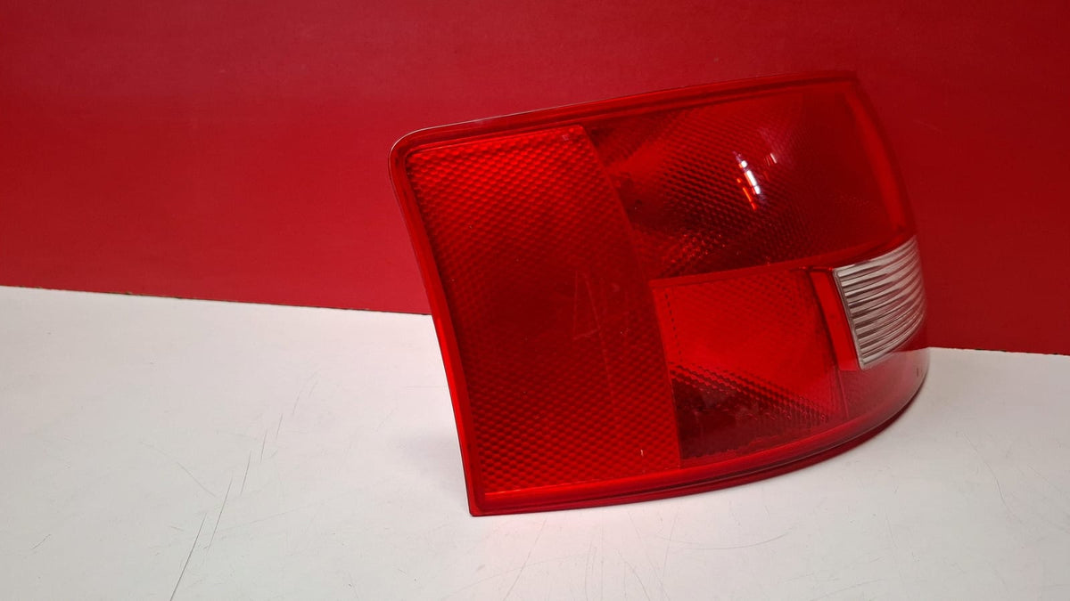 Piloto Trasero Izquierdo Audi A4 2005 8H0945095 8H0945095