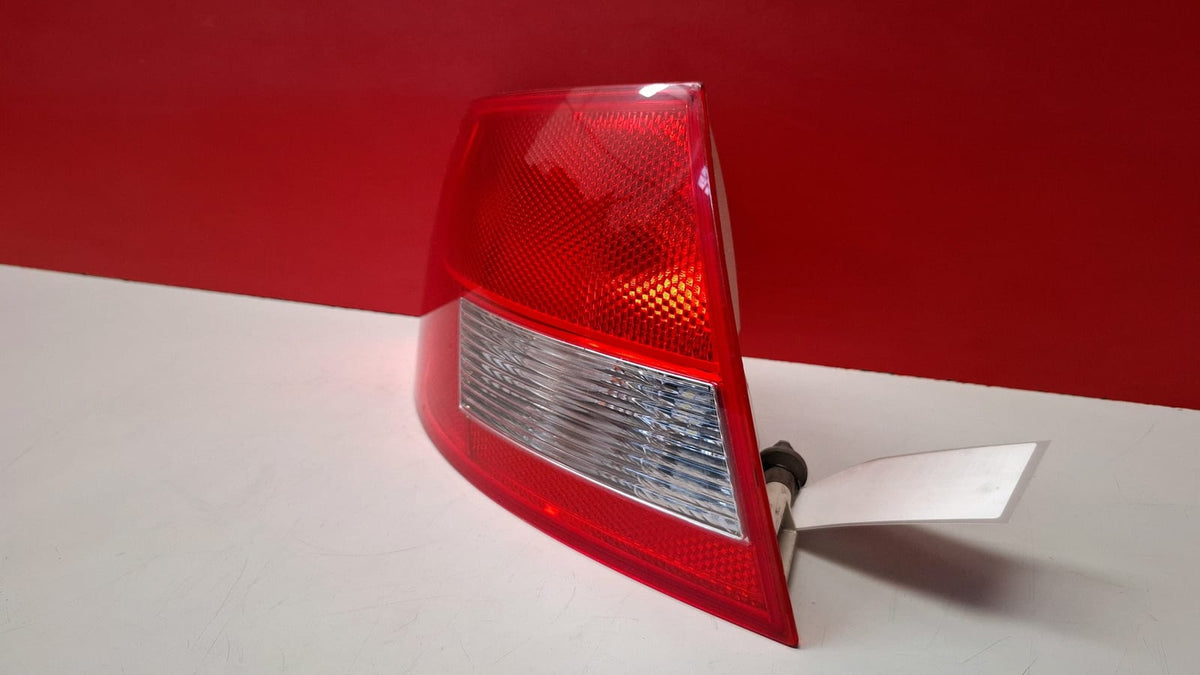 Piloto Trasero Izquierdo Audi A4 2005 8H0945095 8H0945095