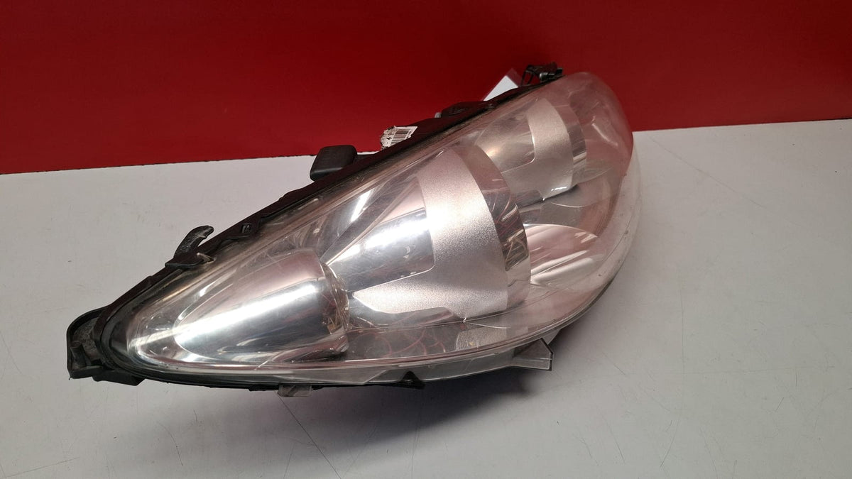 Faro del IZQ Peugeot 308 2009 FARO DELANTERO IZQUIERDO FARO DELANTERO IZQUIERDO