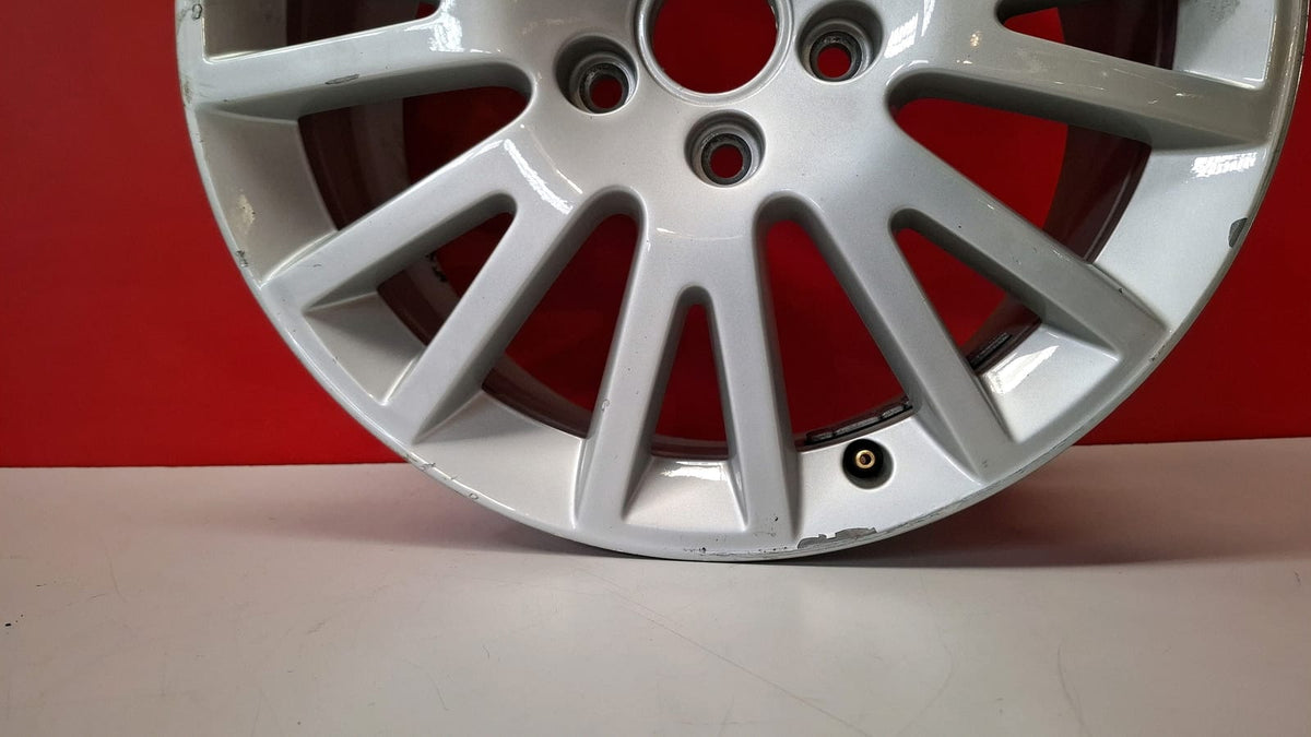 Llanta Audi A3 2007 8P0601025BF Ref 11155
