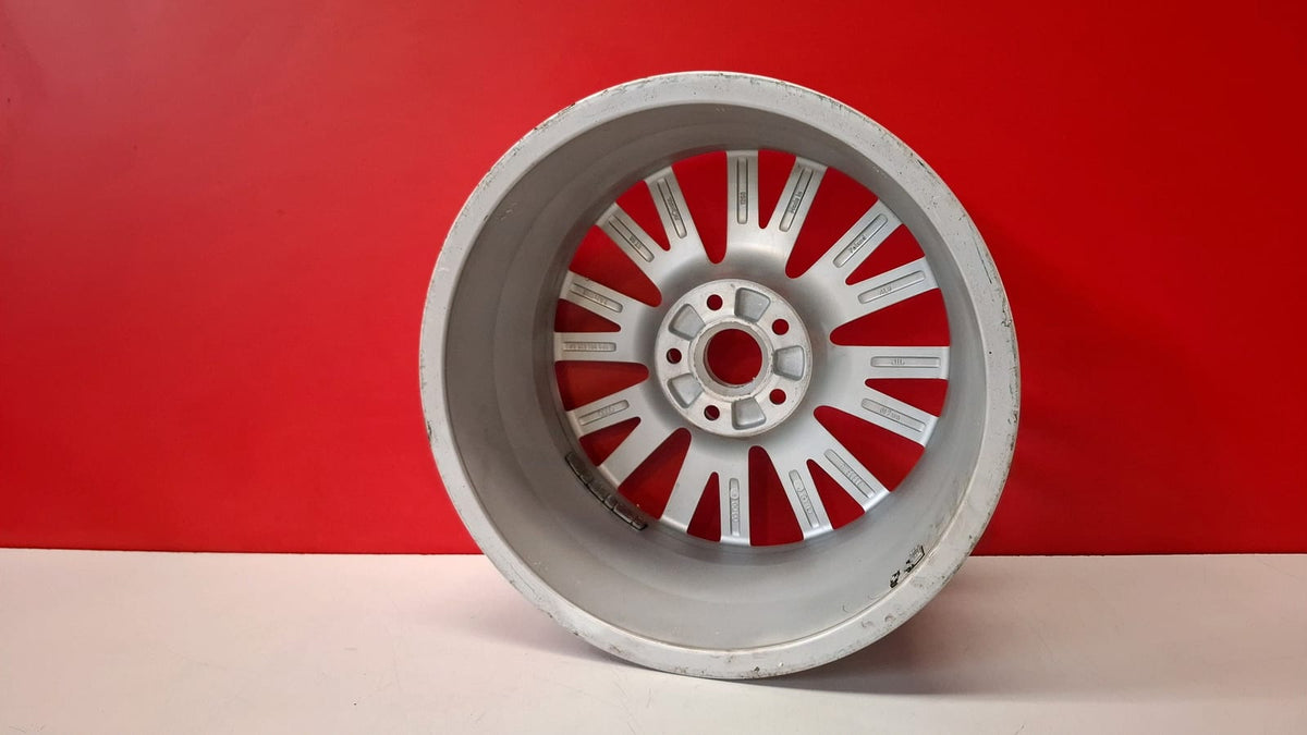 Llanta Audi A3 2007 8P0601025BF Ref 11155