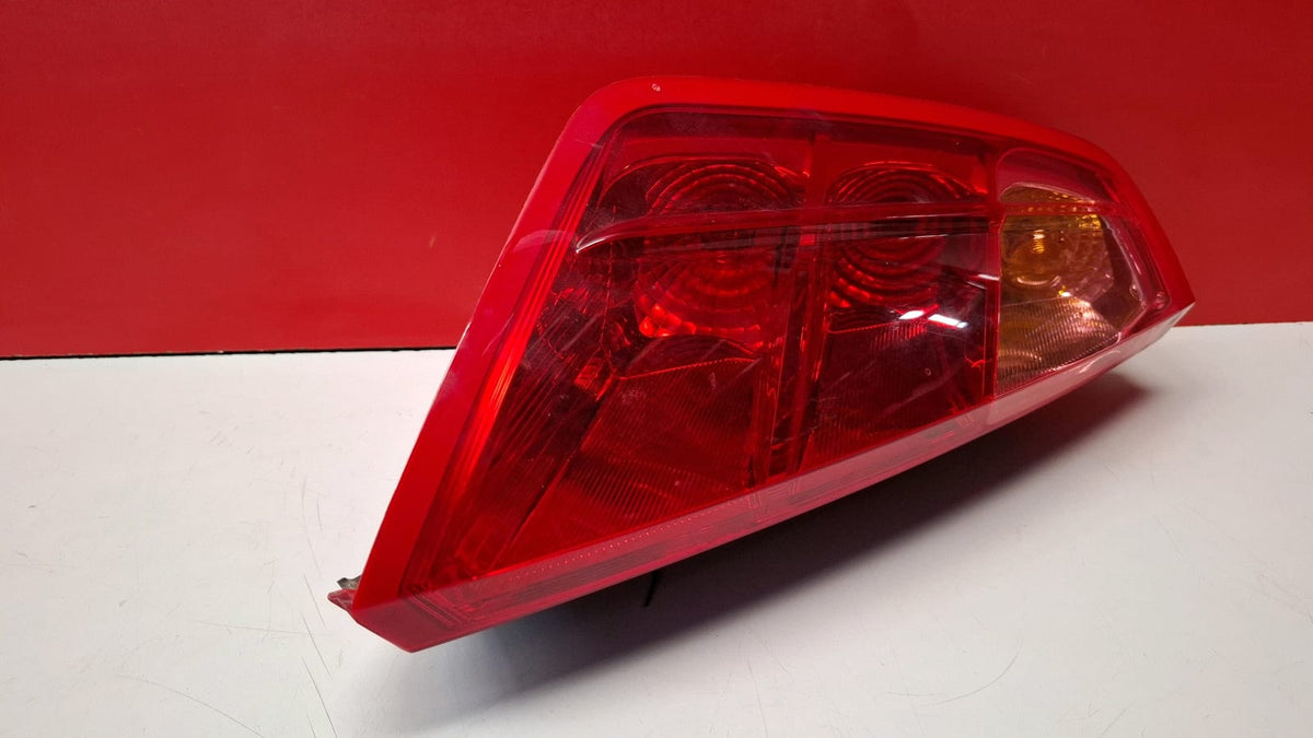 Piloto Trasero Izquierdo Fiat Grande Punto 2006 PILOTO TRS IZQ PILOTO TRS IZQ