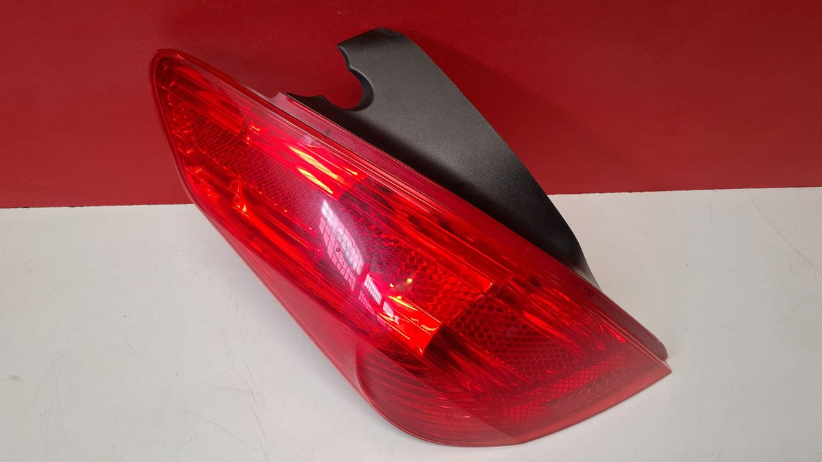 Piloto Trasero Izquierdo Peugeot 308 2010 9680425780 9680425780