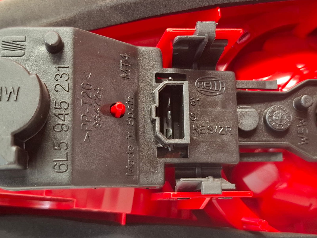 Piloto Trasero Izquierdo Interior Seat Leon 2007 PILOTO TRS IZQ INT PILOTO TRS IZQ INT