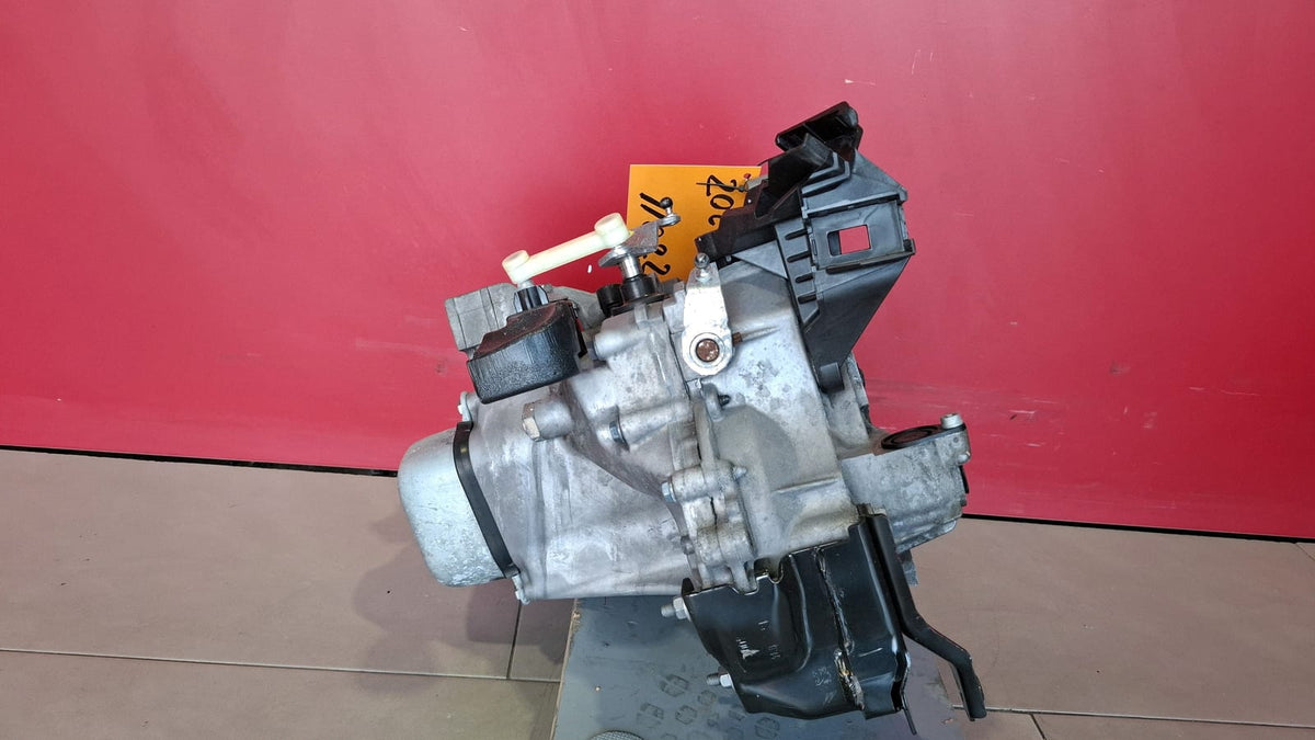 Caja Cambios Peugeot 208 2014 20CQ66