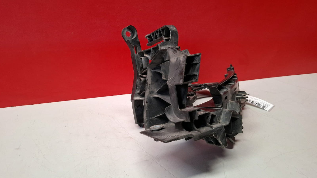 Soporte Faro Izquierdo Audi Q5 2010 8R0805607 8R0805607