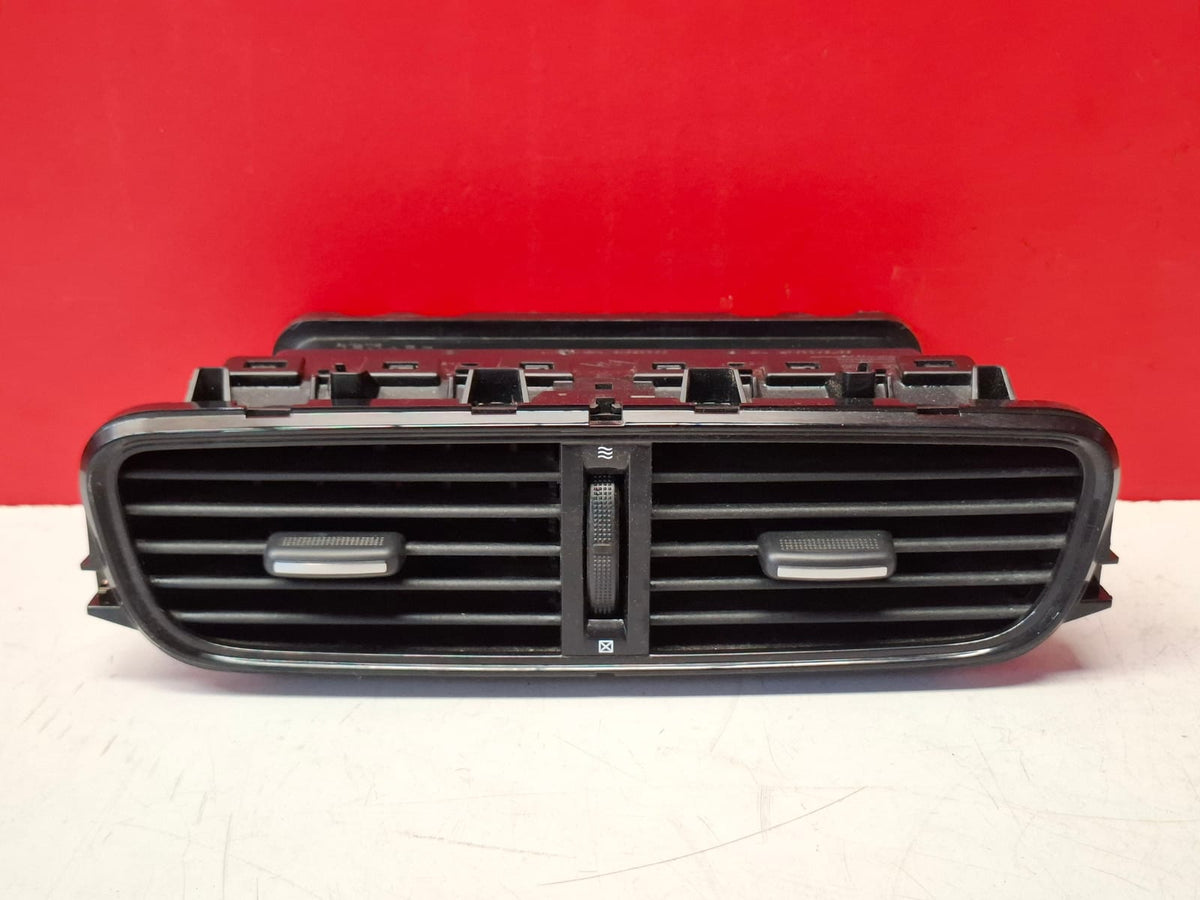 Rejilla Aireadora Central Renault Clio 2016 687502204R Ref 9578 687502204R