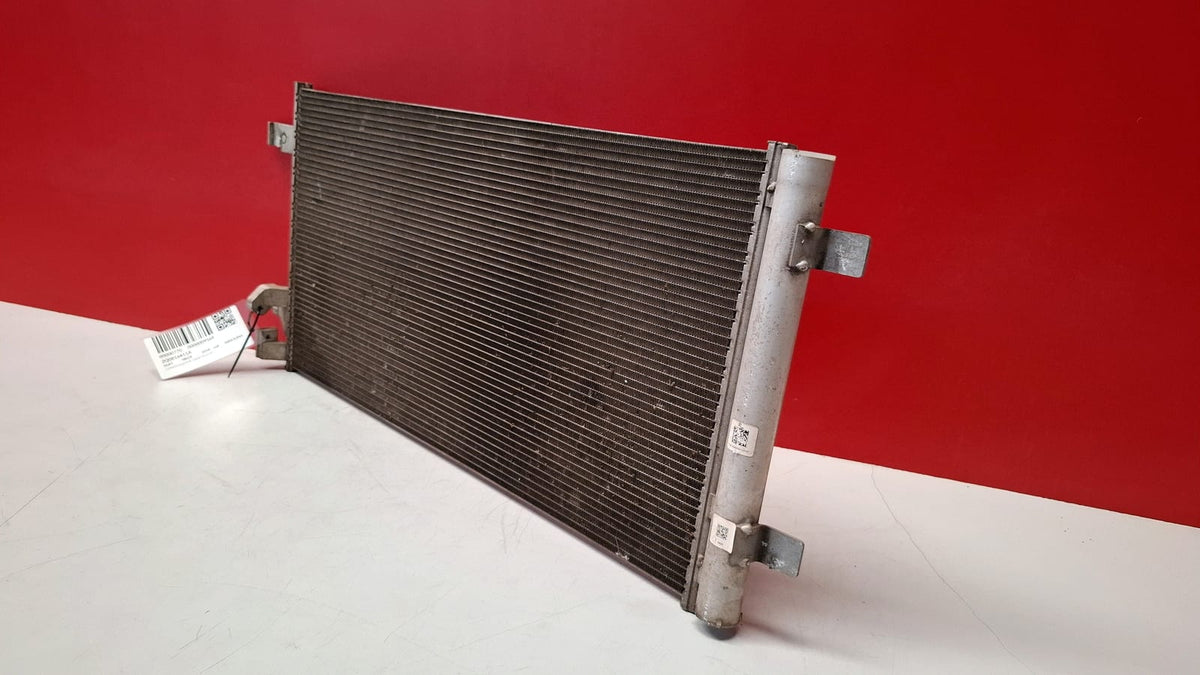 Condensador Seat Ibiza 2018 2Q0816411A 2Q0816411A