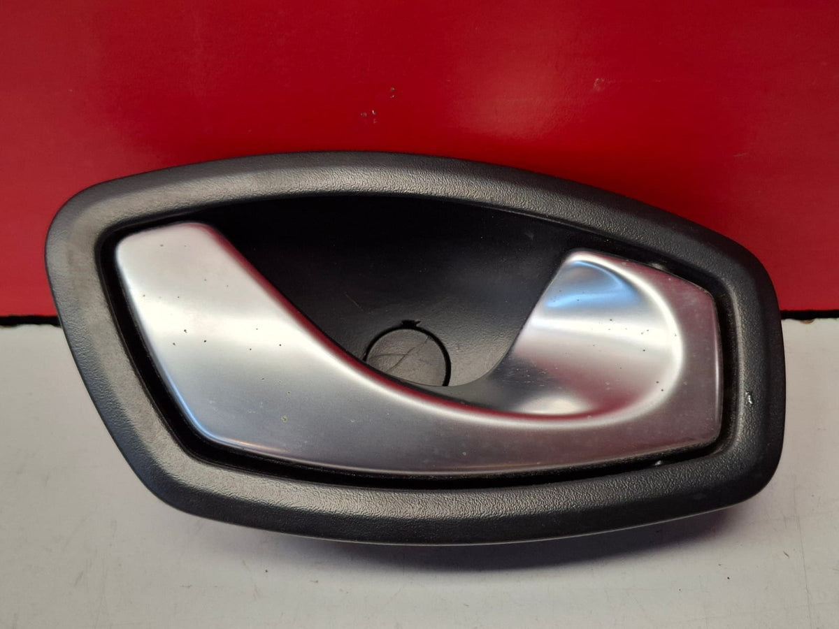 Maneta Interior Delantera Derecha Renault Clio 2016 826720001R