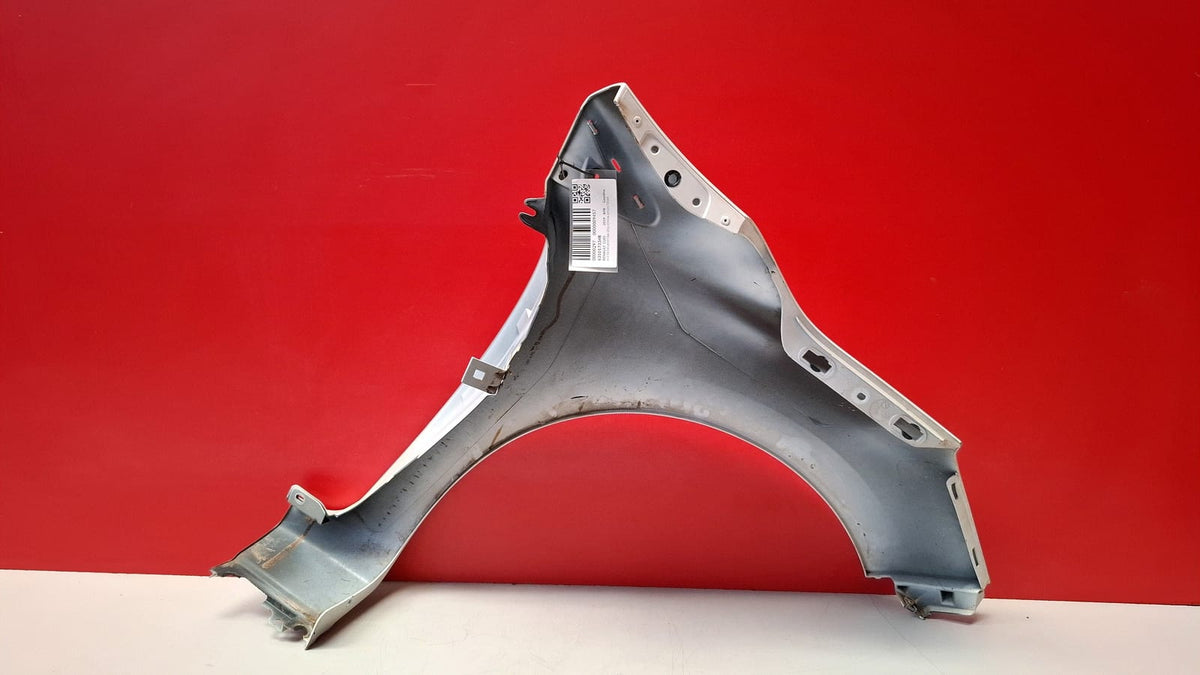 Aleta Delantera Izquierda Renault Clio 2019 631017334R 631017334R