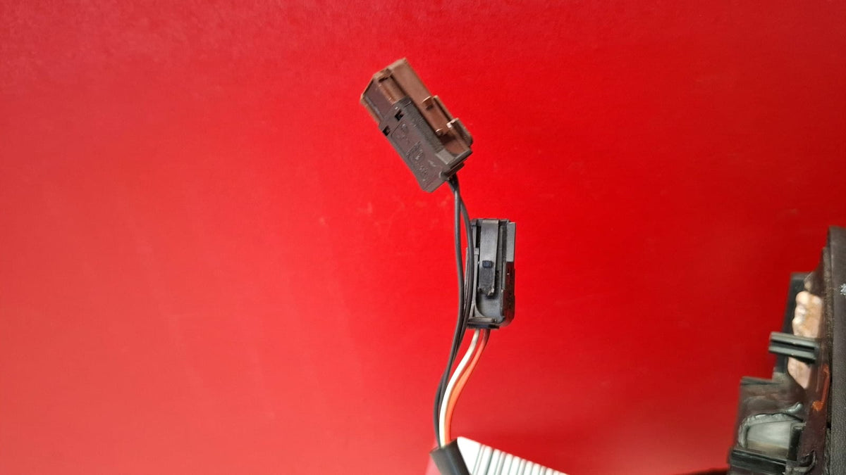 Retrovisor Izquierdo con 2 Conectores, Conector Negro 3 Pines Conector Marron 2 Pines Citroen C3 Año 2007 Citroen C3 2007 RETROVISOR IZQUIERDO RETROVISOR IZQUIERDO