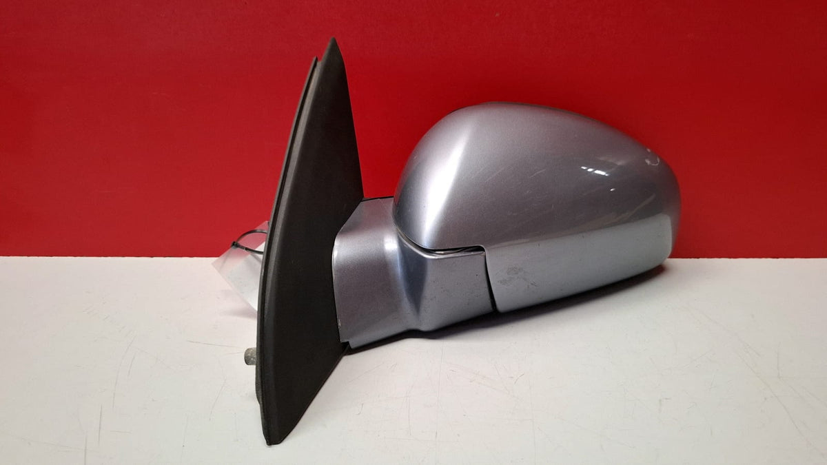 Retrovisor Derecho con 5 Pines Opel Vectra Año 2005 Opel Vectra 2005 RETROVISOR DCH RETROVISOR DCH