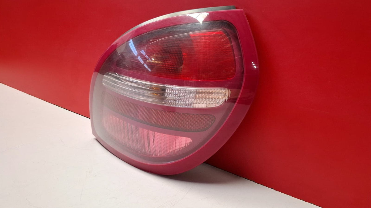 Piloto Trasero Derecho Nissan Almera 2002 26550BN011 26550BN011
