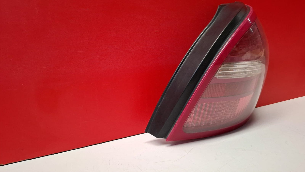 Piloto Trasero Derecho Nissan Almera 2002 26550BN011 26550BN011