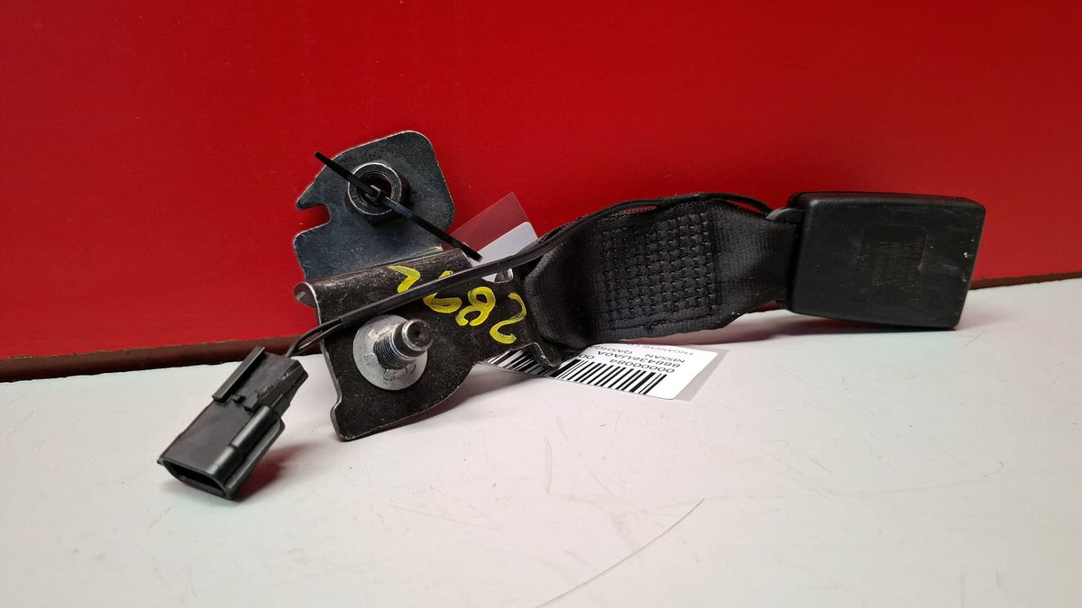 Enganche Cinturon Trasero Nissan Qashqai 2023 888436UA0A 888436UA0A