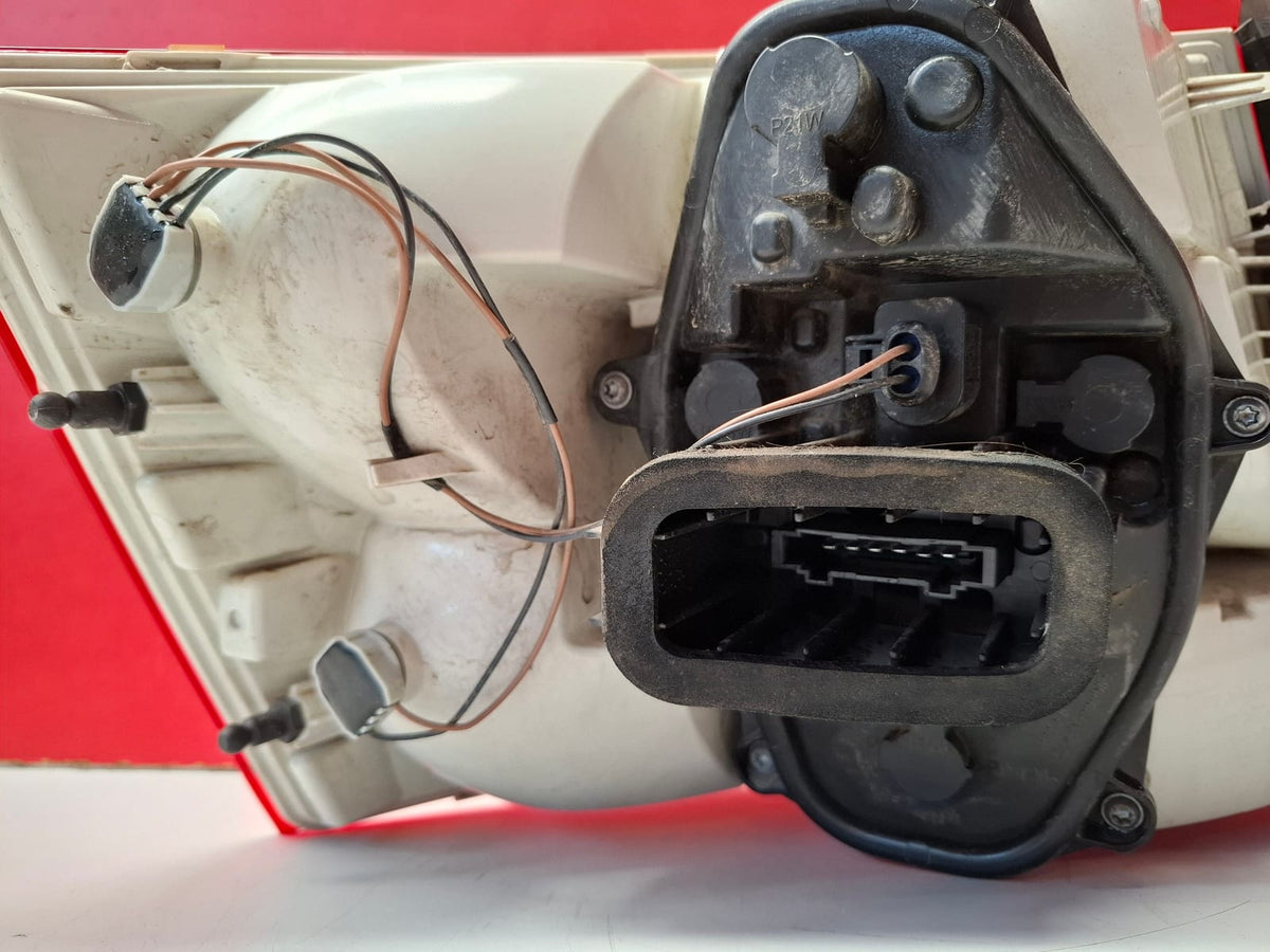 Piloto Trasero Derecho Skoda Octavia 2017 5E5945096 5E5945096