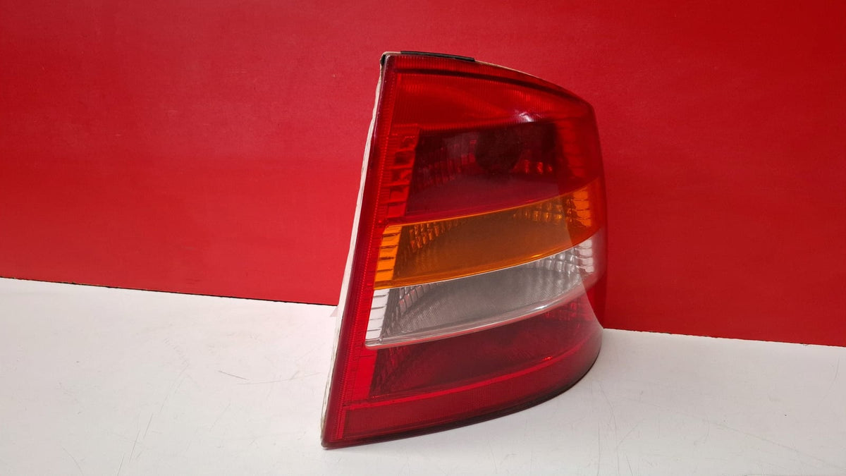 Piloto Trasero Derecho Opel Astra 2002 84421916R 84421916R