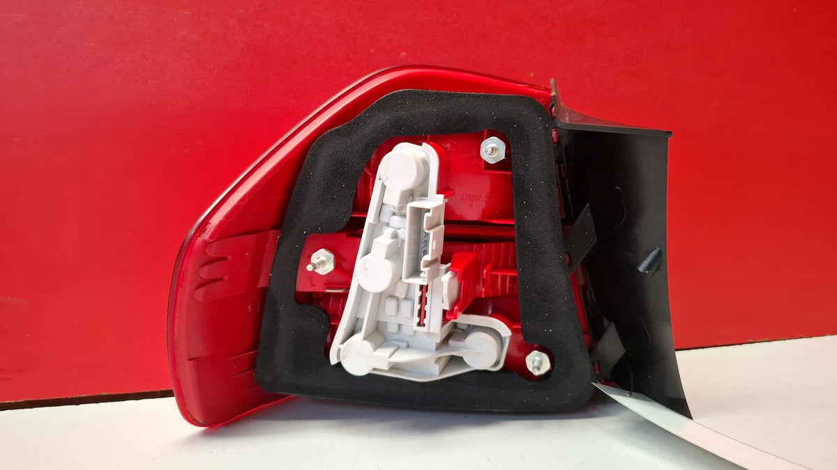 Piloto Trasero Derecho Ext Bmw Serie 3 2007 693745822 693745822
