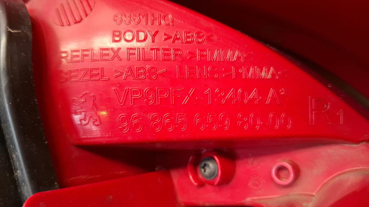 Piloto Trasero Derecho Peugeot 207 2006 968656598000 968656598000