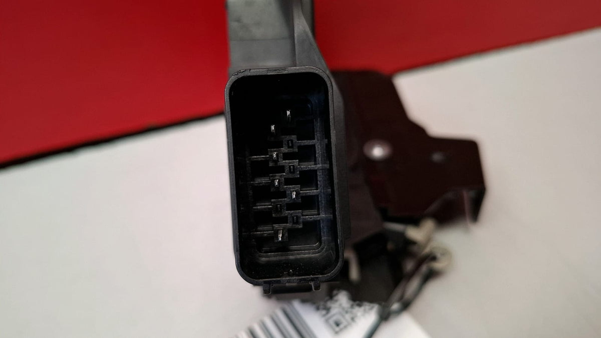 Cerradura Trasera Izquierda Ford Mondeo 2008 6M2AR26413BC 6M2AR26413BC