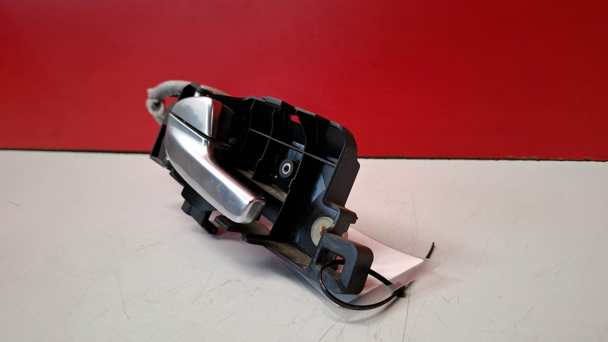 Maneta Interior Trs IZQ Ford Mondeo 2008 7S71A22601 7S71A22601