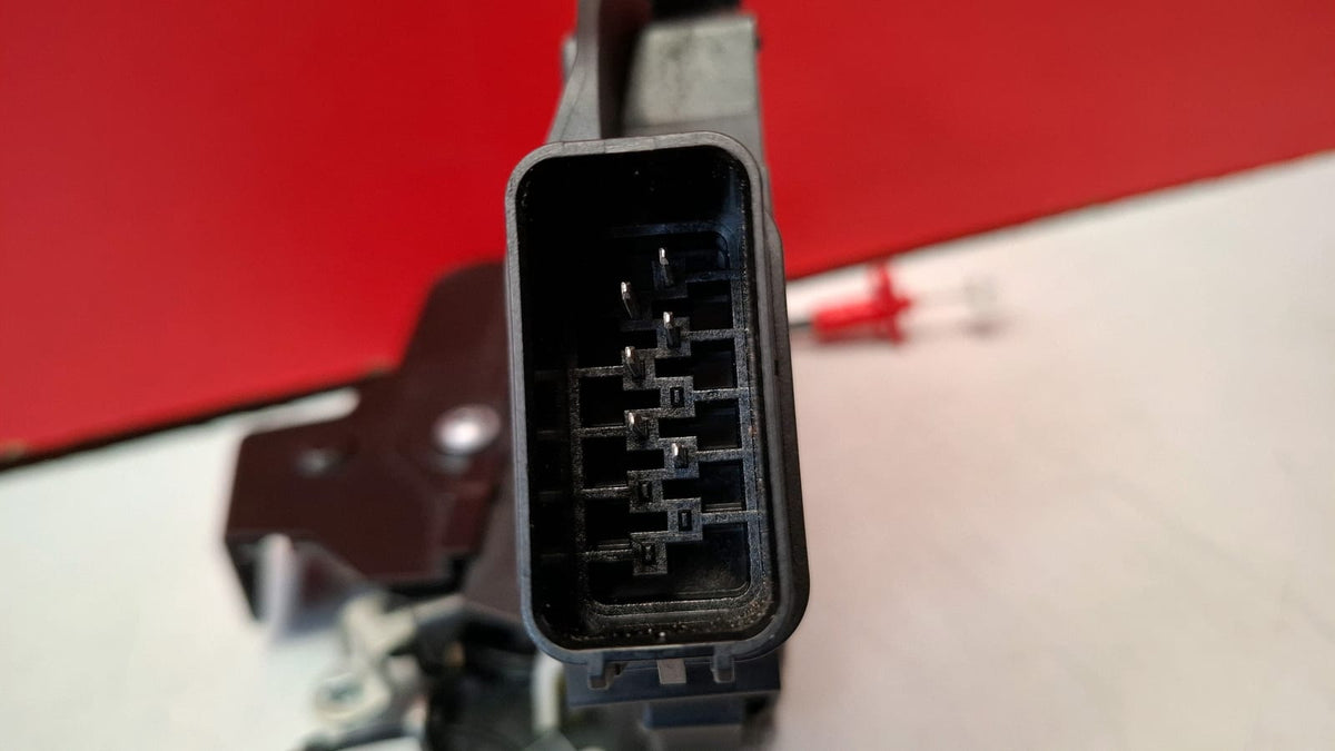 Cerradura Trasera Derecha Ford Mondeo 2008 6M2AR26412BC