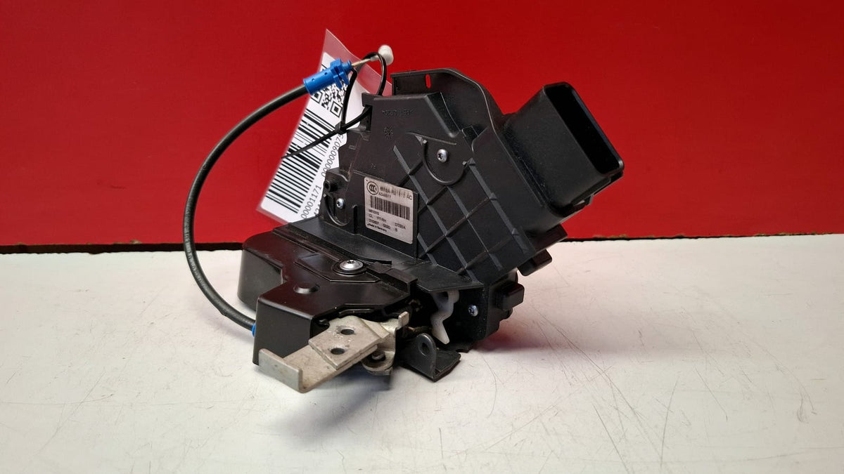 Cerradura del DCH Ford Mondeo 2008 6M2AR21812AC 6M2AR21812AC