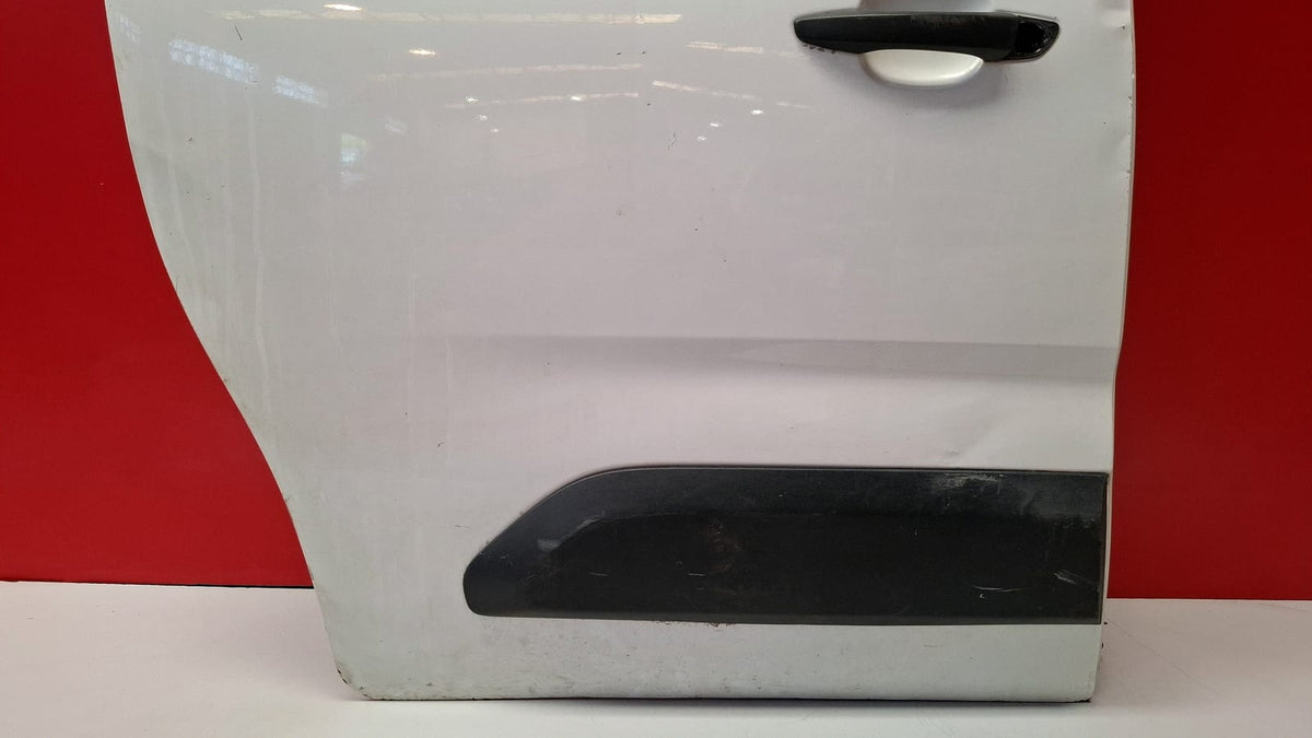 Puerta Corredera Trasera Derecha Citroen Berlingo Año 2023 Citroen Berlingo 2023 PUERTA CORREDERA DERECHA PUERTA CORREDERA DERECHA
