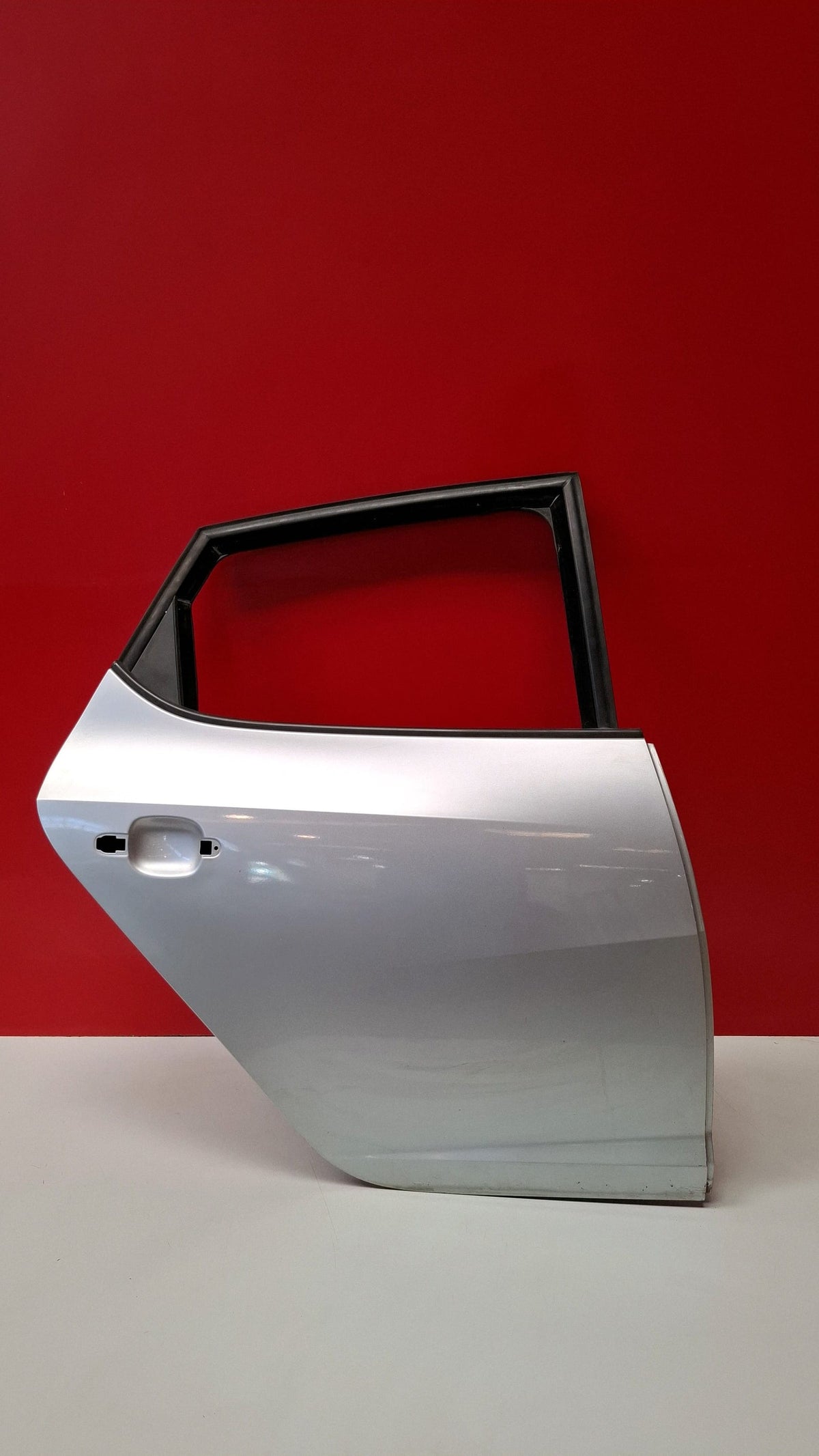Puerta Trs DCH Seat Ibiza 2014 PUERTA TRASERA DERECHA PUERTA TRASERA DERECHA