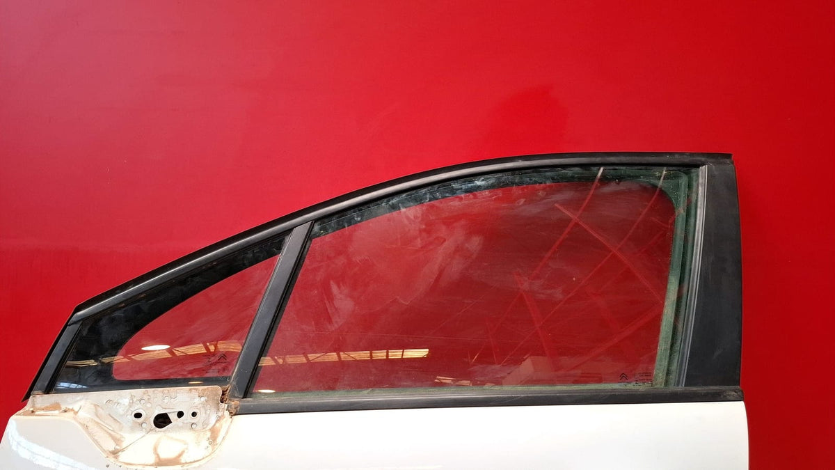 Puerta del IZQ Citroen C3 2018 PUERTA DELANTERA IZQUIERDA PUERTA DELANTERA IZQUIERDA