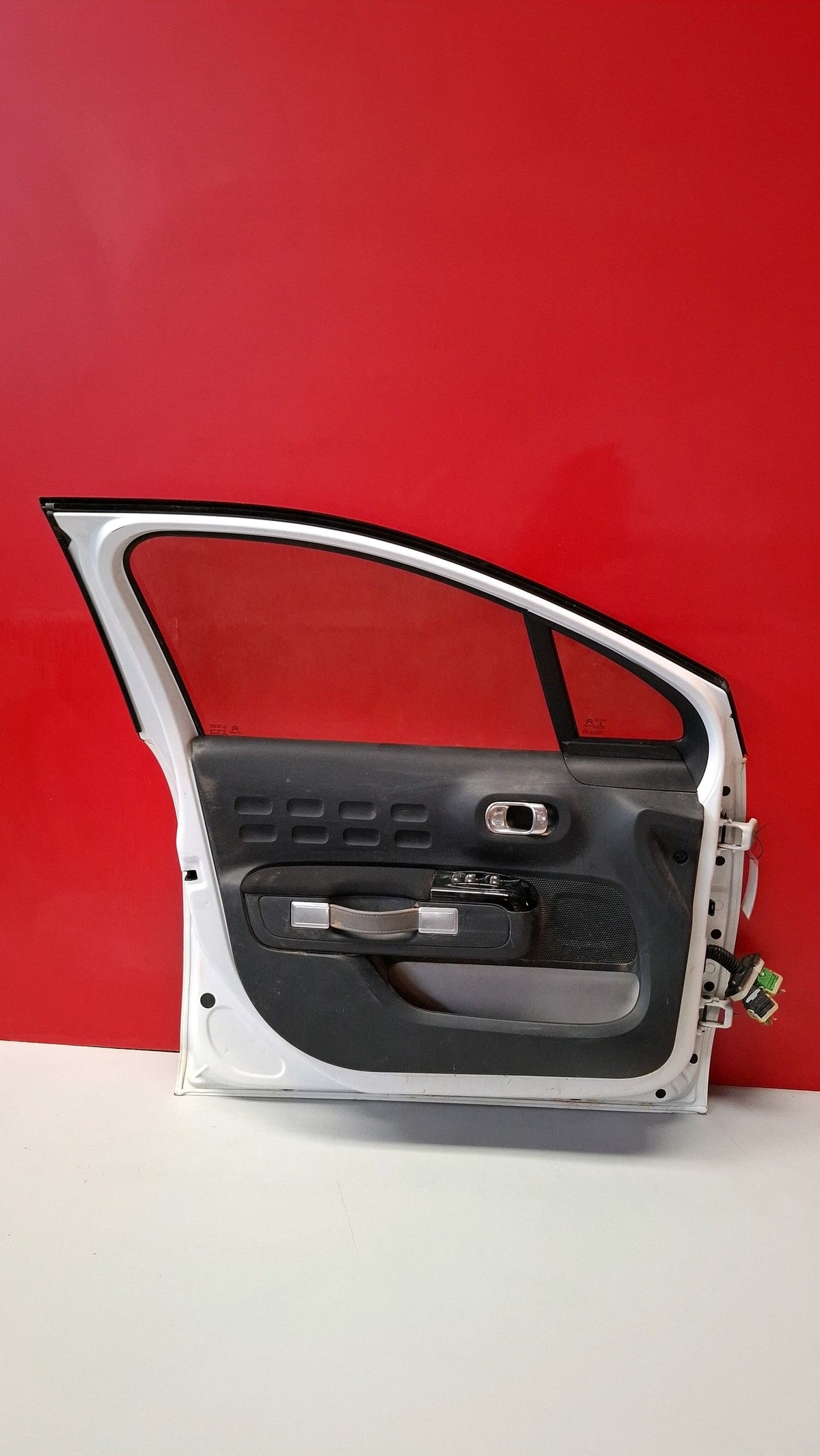 Puerta del IZQ Citroen C3 2018 PUERTA DELANTERA IZQUIERDA PUERTA DELANTERA IZQUIERDA