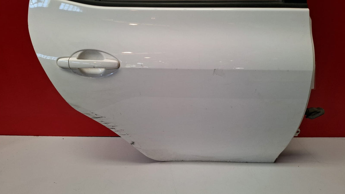 Puerta Trs DCH Toyota Auris 2010 PUERTA TRASERA DERECHA