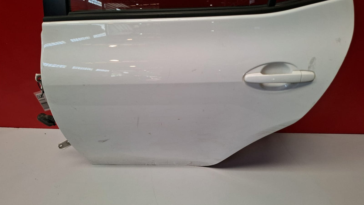 Puerta Trs IZQ Toyota Auris 2010 PUERTA TRASERA IZQUIERDA PUERTA TRASERA IZQUIERDA