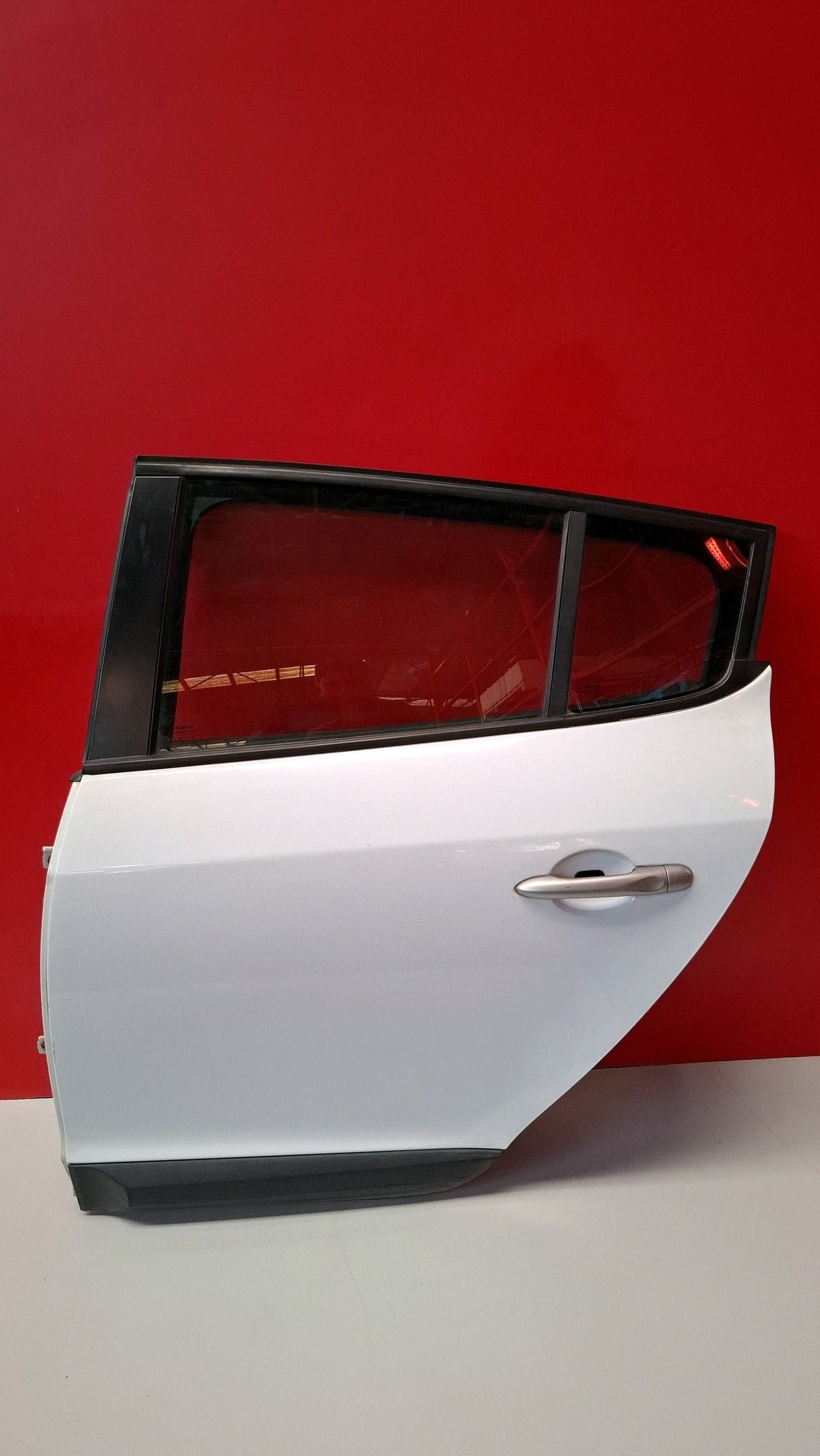 Puerta Trs IZQ Renault Megane 2015 PUERTA TRASERA IZQUIERDA PUERTA TRASERA IZQUIERDA