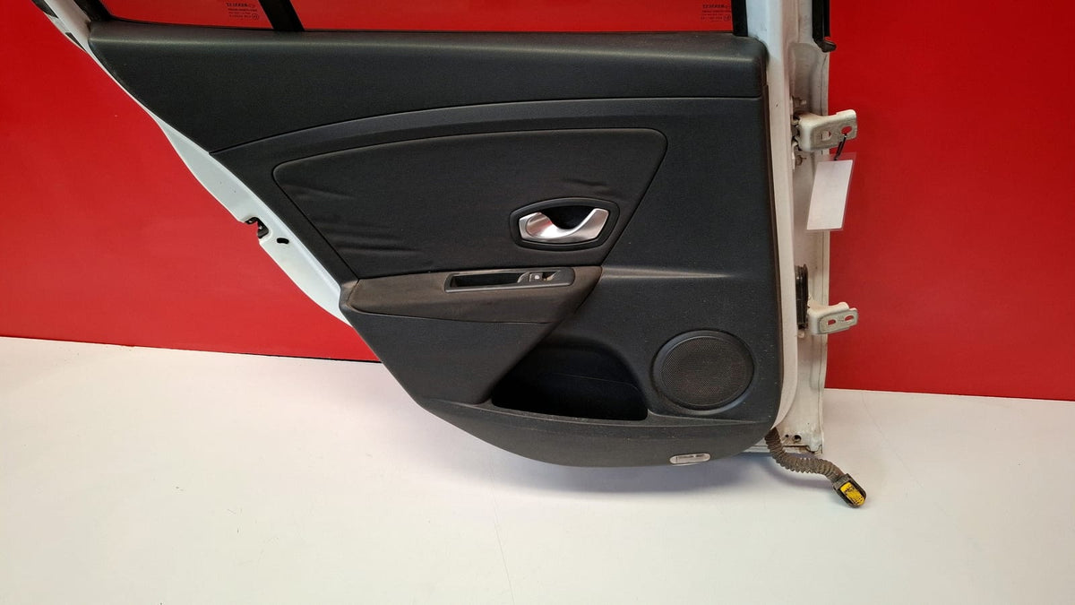 Puerta Trs IZQ Renault Megane 2015 PUERTA TRASERA IZQUIERDA PUERTA TRASERA IZQUIERDA