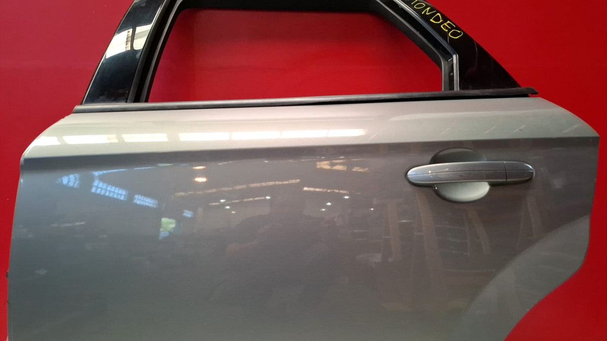 Puerta Trs IZQ Ford Mondeo 2008 PUERTA TRASERA IZQUIERDA PUERTA TRASERA IZQUIERDA