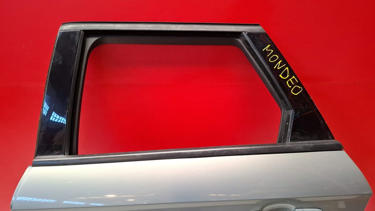 Puerta Trs IZQ Ford Mondeo 2008 PUERTA TRASERA IZQUIERDA PUERTA TRASERA IZQUIERDA