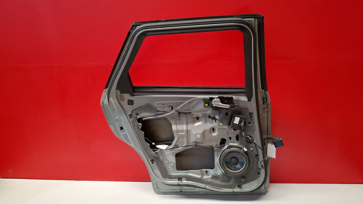 Puerta Trs IZQ Ford Mondeo 2008 PUERTA TRASERA IZQUIERDA PUERTA TRASERA IZQUIERDA